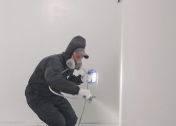 Boosting Curb Appeal with Electrostatic Painting for Metal Fixtures