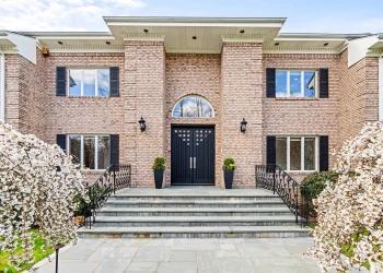 Choose the New York Real Estate Market: A Guide to Top Agents and Brokers