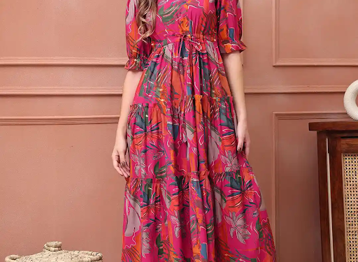 A Complete Style Guide: How to Accessorize Midi Dresses for Women