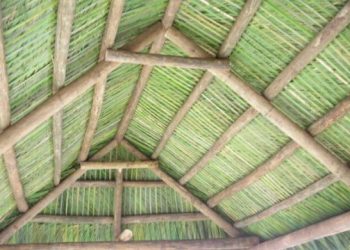 How Can You Find the Best Tiki Hut Installation Florida Offers? A Complete Guide